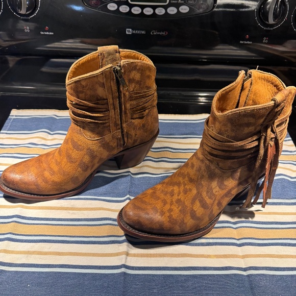 Lucchese Leather Western Ankle Boots 8.5 Fringe - Picture 1 of 8